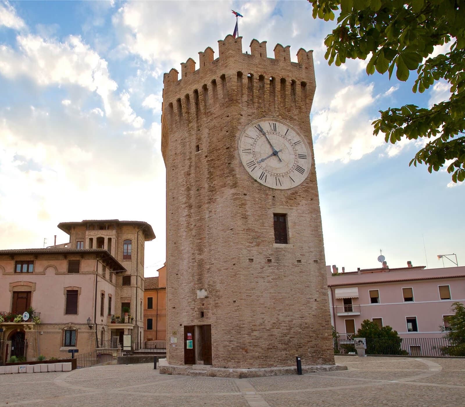 Paese alto e Torre dei Gualtieri